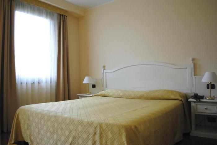 איסאו International Hotel חדר תמונה